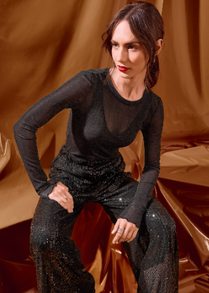 Party-Ready Look με Metallic Touch