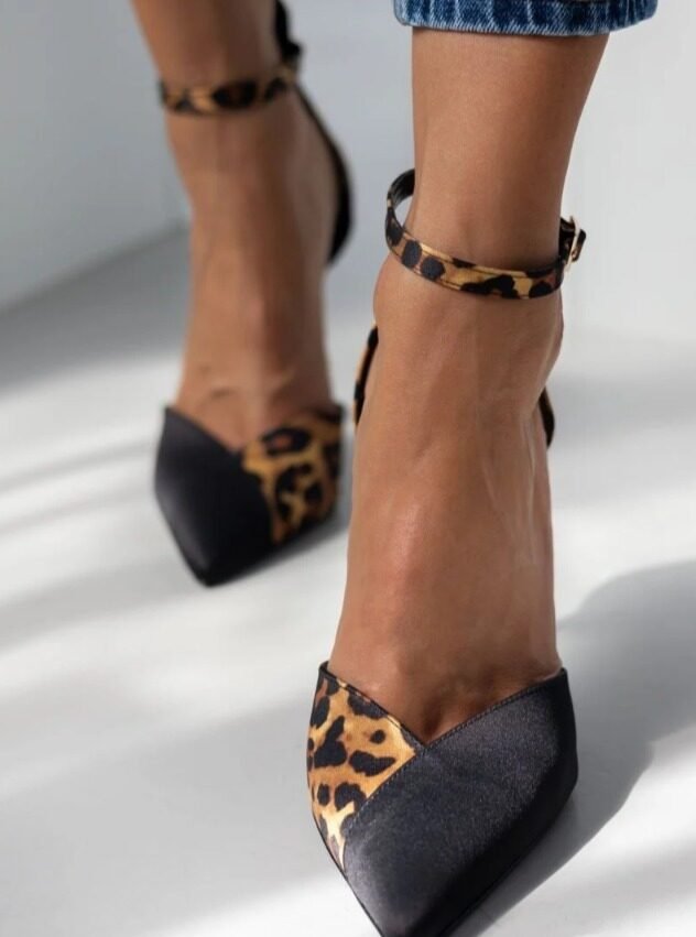 Instagram post from modagynaika.gr. This post is in position 1.