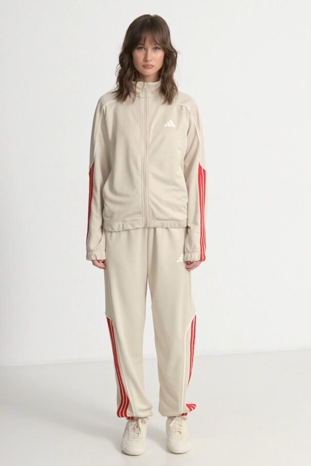 Instagram post from modagynaika.gr. This post is in position 1.