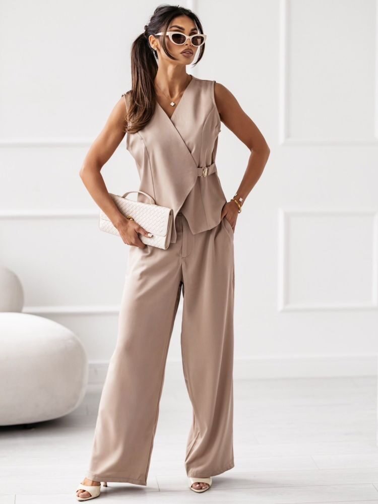 Instagram post from modagynaika.gr. This post is in position 1.