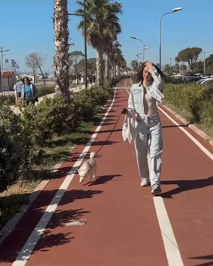 Instagram post from modagynaika.gr. This post is in position 0.