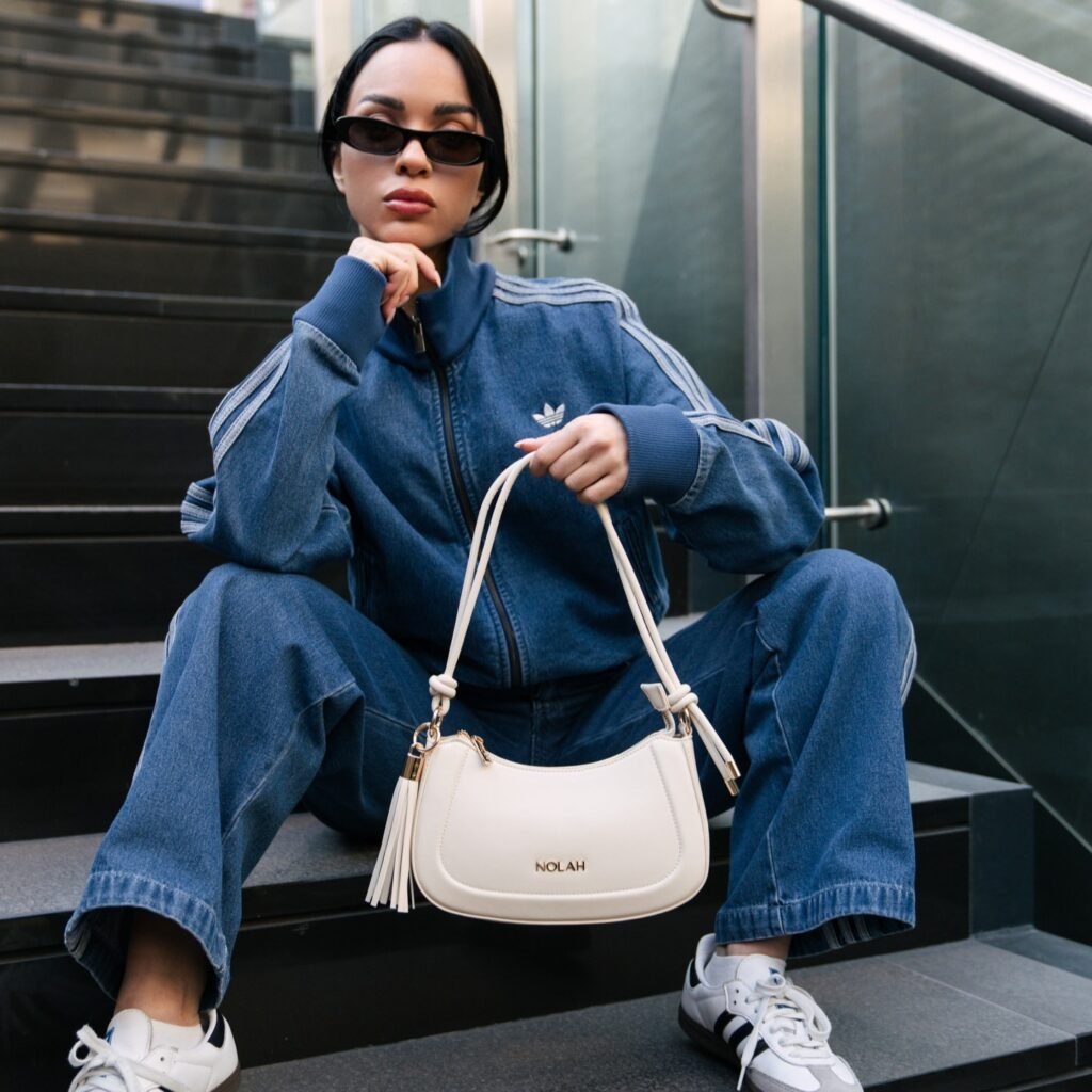 Instagram post from modagynaika.gr. This post is in position 1.