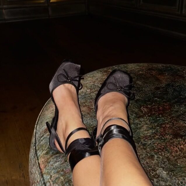 Instagram post from modagynaika.gr. This post is in position 3.