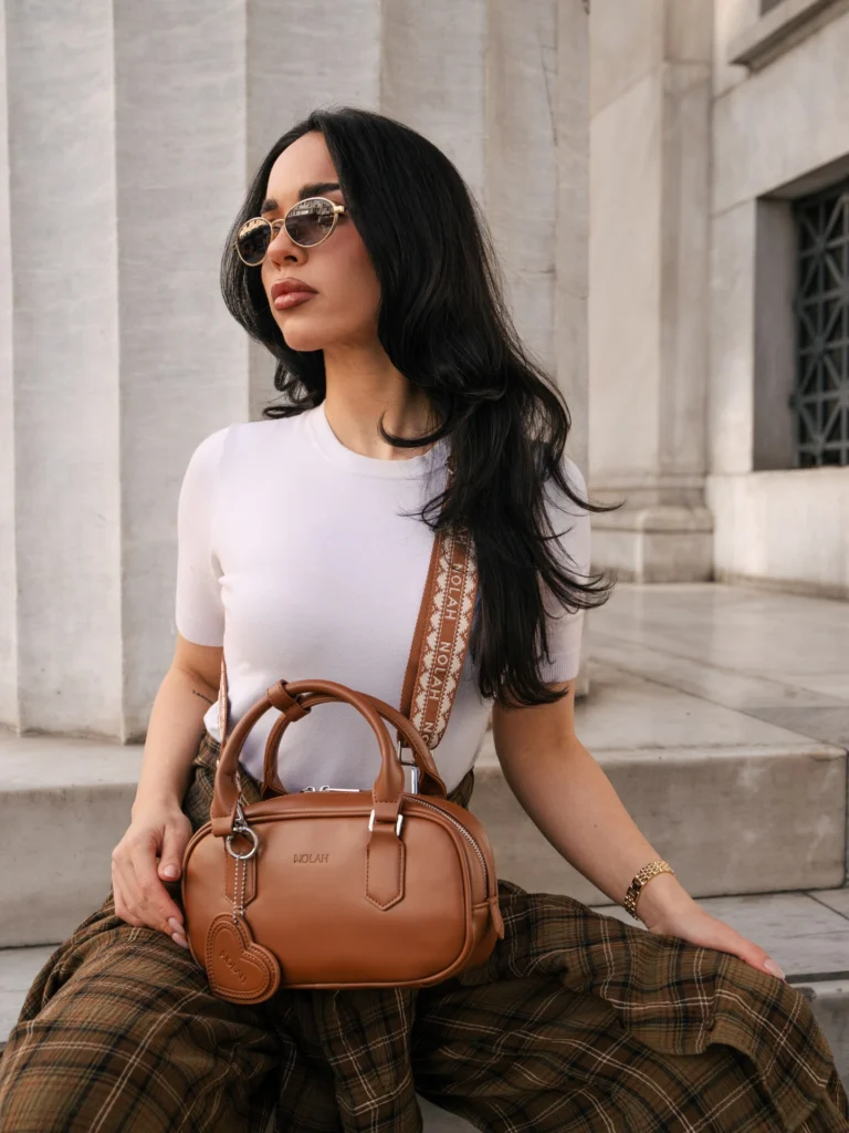 Instagram post from modagynaika.gr. This post is in position 0.