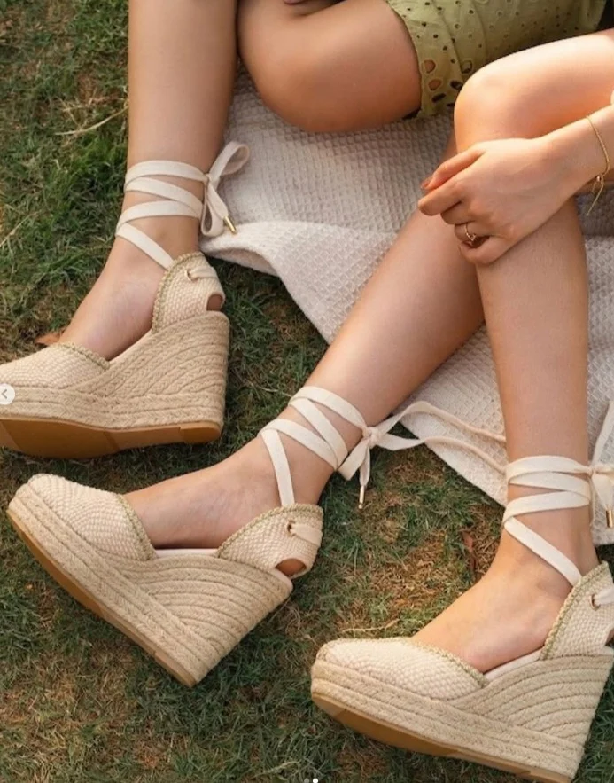 Instagram post from modagynaika.gr. This post is in position 1.